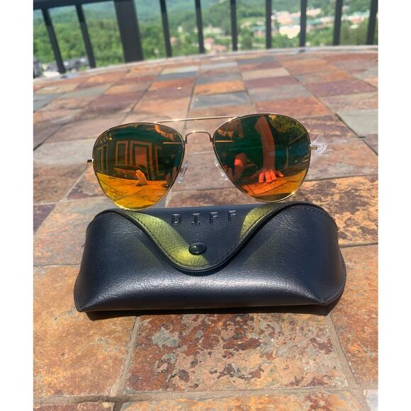 Diff  Sunset Mirror Polarized Sunglasses Unisex NEW - box & cleaning cloth - Picture 3 of 12